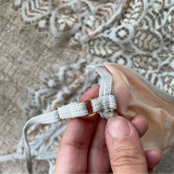 For love and lemons 🍋 bra top medium gray silver lace - Picture 5 of 9